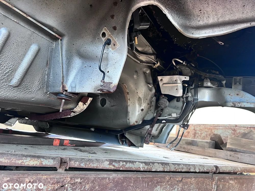 Land Rover Discovery - 4