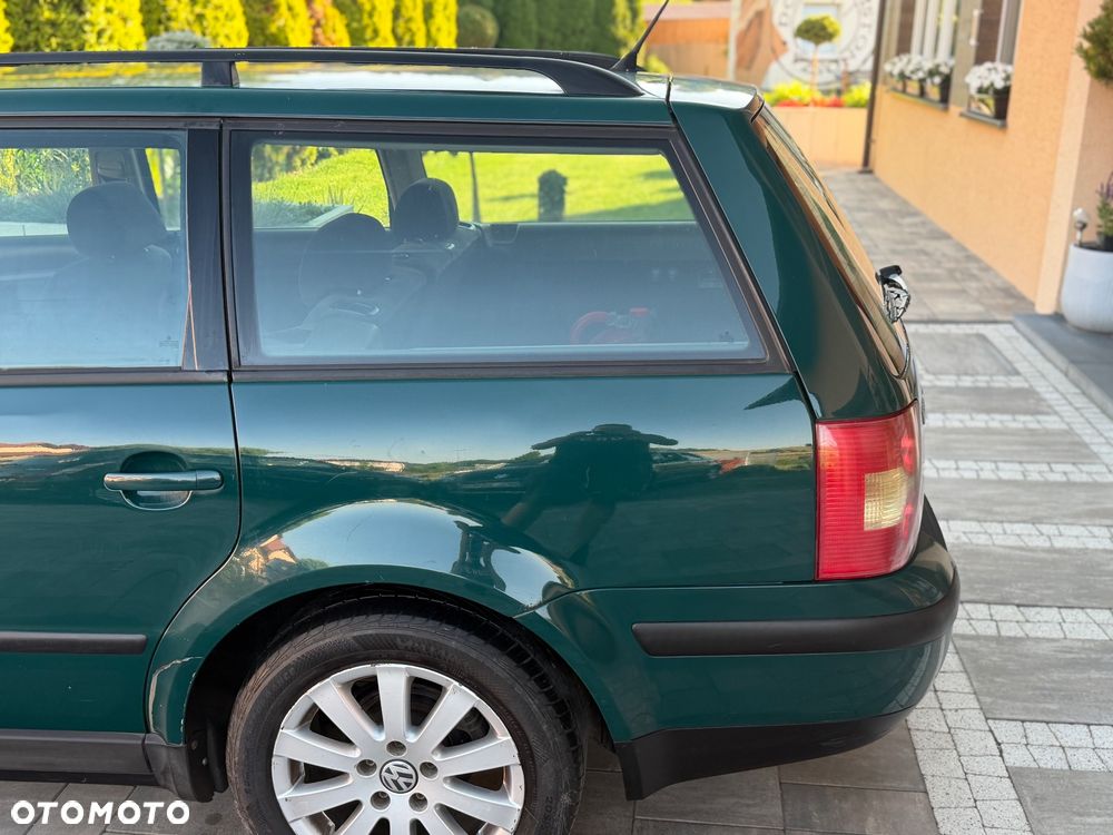 Volkswagen Passat 2.0 Basis - 32