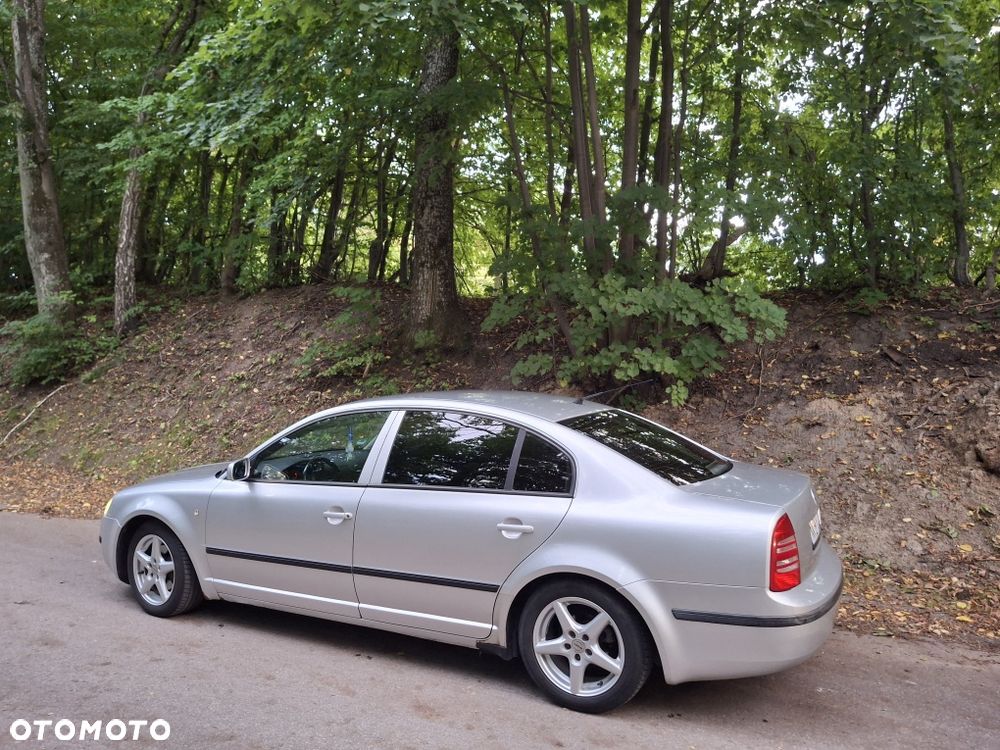 Skoda Superb - 2