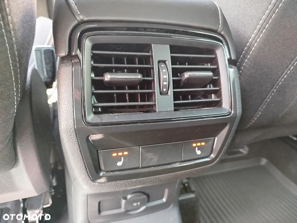 Skoda Karoq 1.5 TSI ACT Sportline DSG - 27