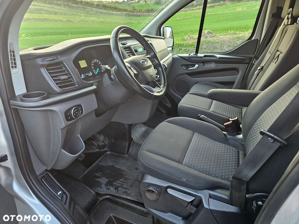 Ford TRANSIT CUSTOM - 10