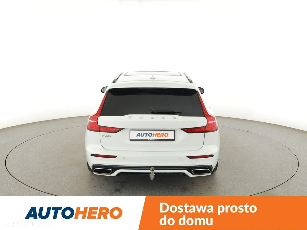 Volvo V60 T8 AWD Recharge Geartronic RDesign - 6