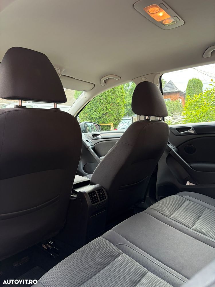 Volkswagen Golf 1.6 TDI DPF Comfortline - 22