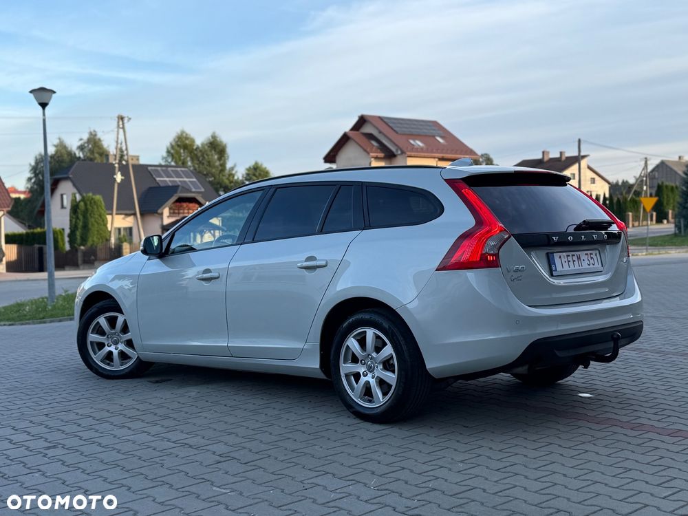 Volvo V60 D3 Momentum - 25