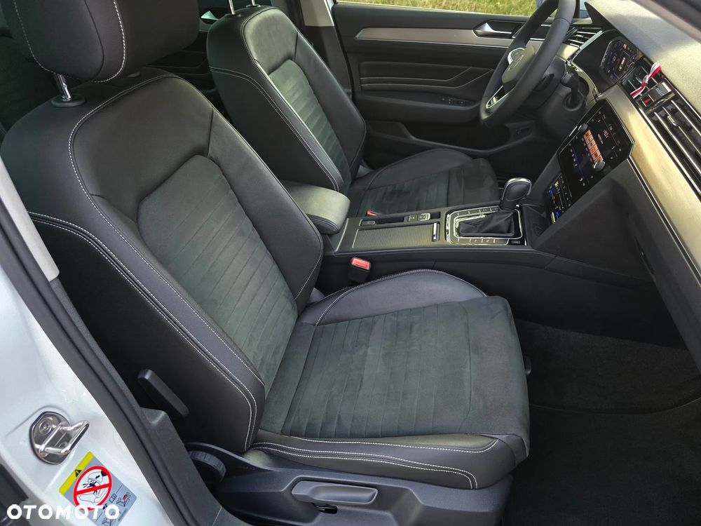 Volkswagen Passat 2.0 TDI 4Mot Elegance DSG - 22