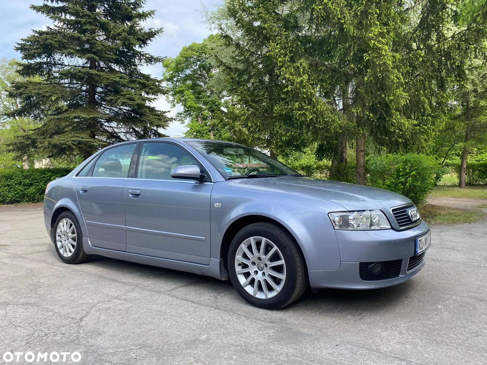 Audi A4 2.4 - 7
