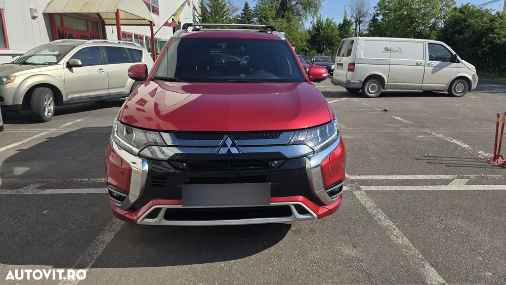 Mitsubishi Outlander PHEV 2.4 L 4X4 Instyle - 2