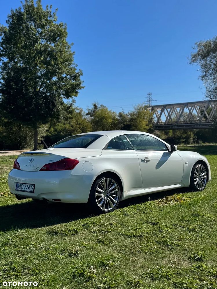 Infiniti Q60 - 3