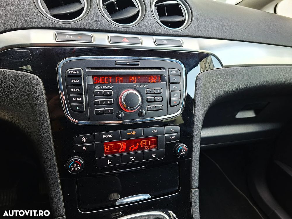 Ford S-Max 2.0 TDCi DPF Titanium - 10