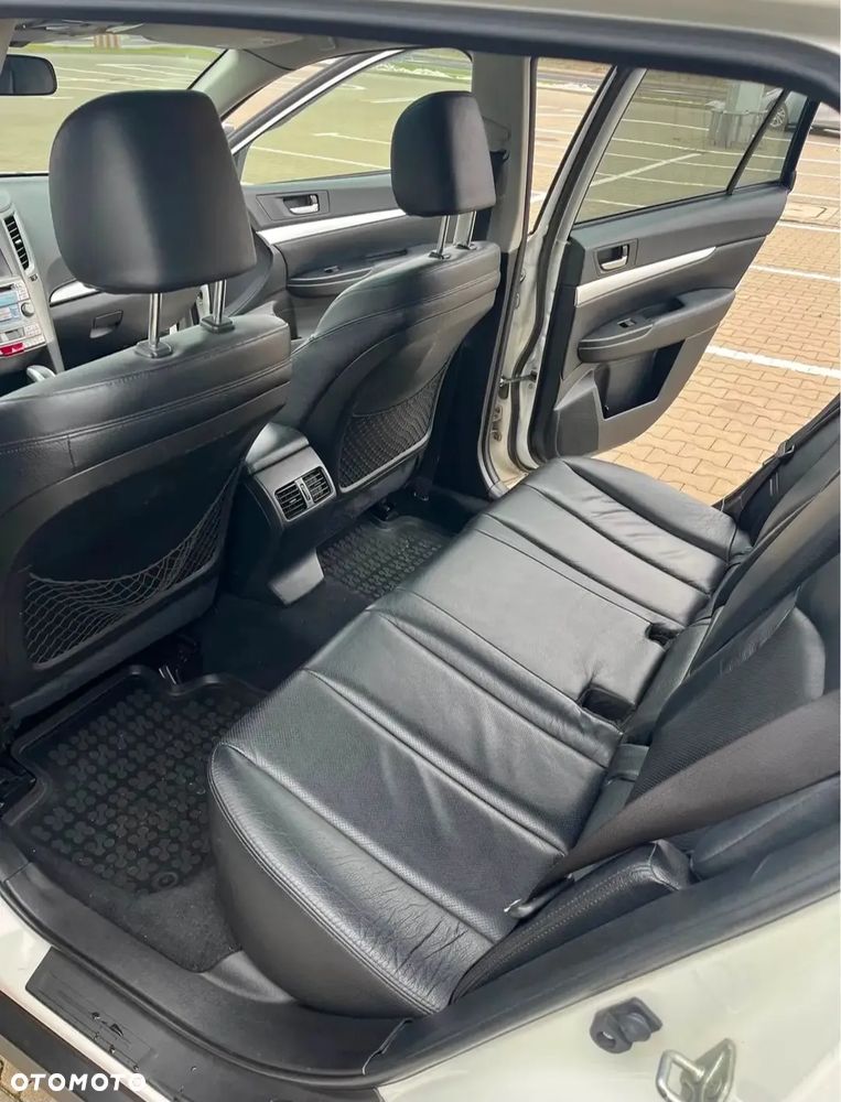 Subaru Legacy 2.5i Comfort Navi - 6