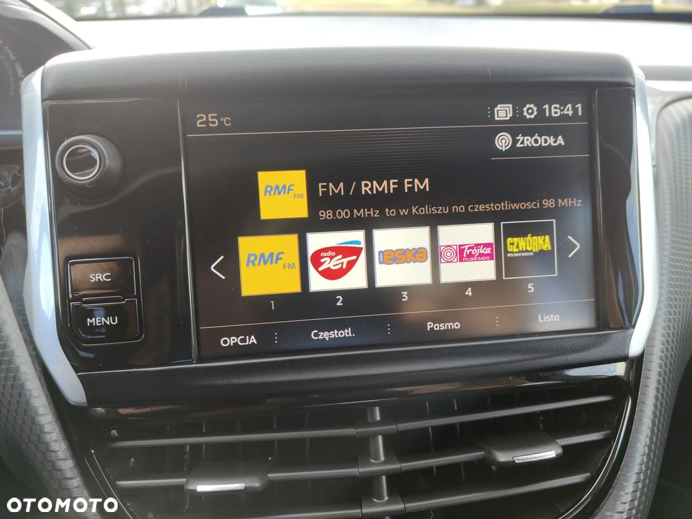 Peugeot 2008 PureTech 110 GPF Stop&Start EAT6 Style - 16