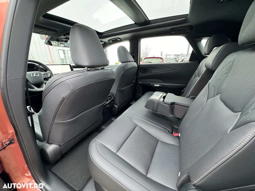 Lexus Seria RX 450h+ E-Four PHEV Executive - 27