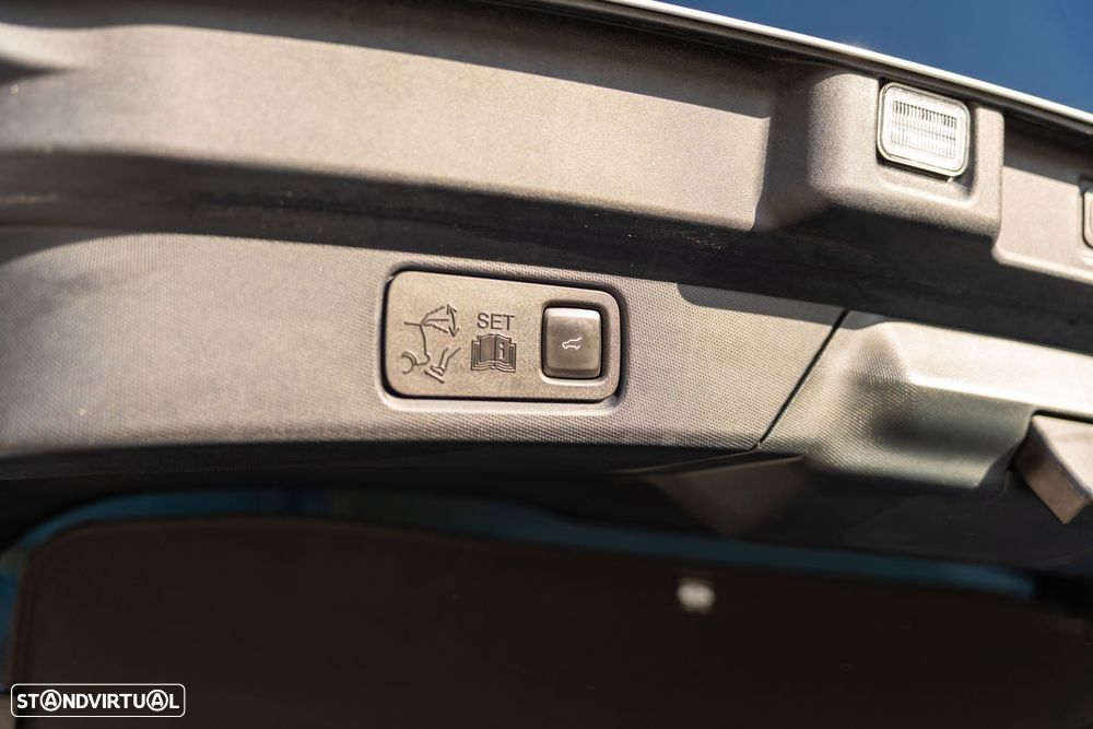 Ford Mustang Mach-E AWD PREMIUM - 39