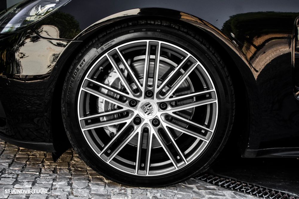 Porsche Panamera 4 E-Hybrid - 9