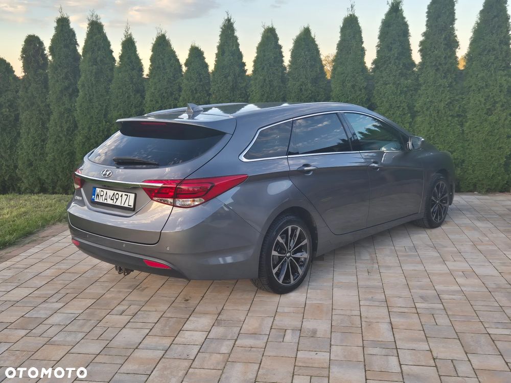 Hyundai i40 Kombi 1.7 CRDi DCT Premium - 9