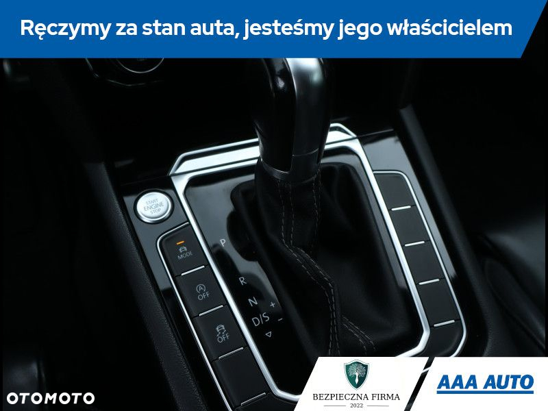Volkswagen Passat - 16