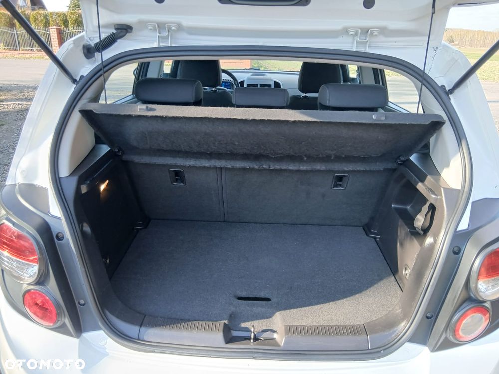 Chevrolet Aveo 1.4 16V LT - 38