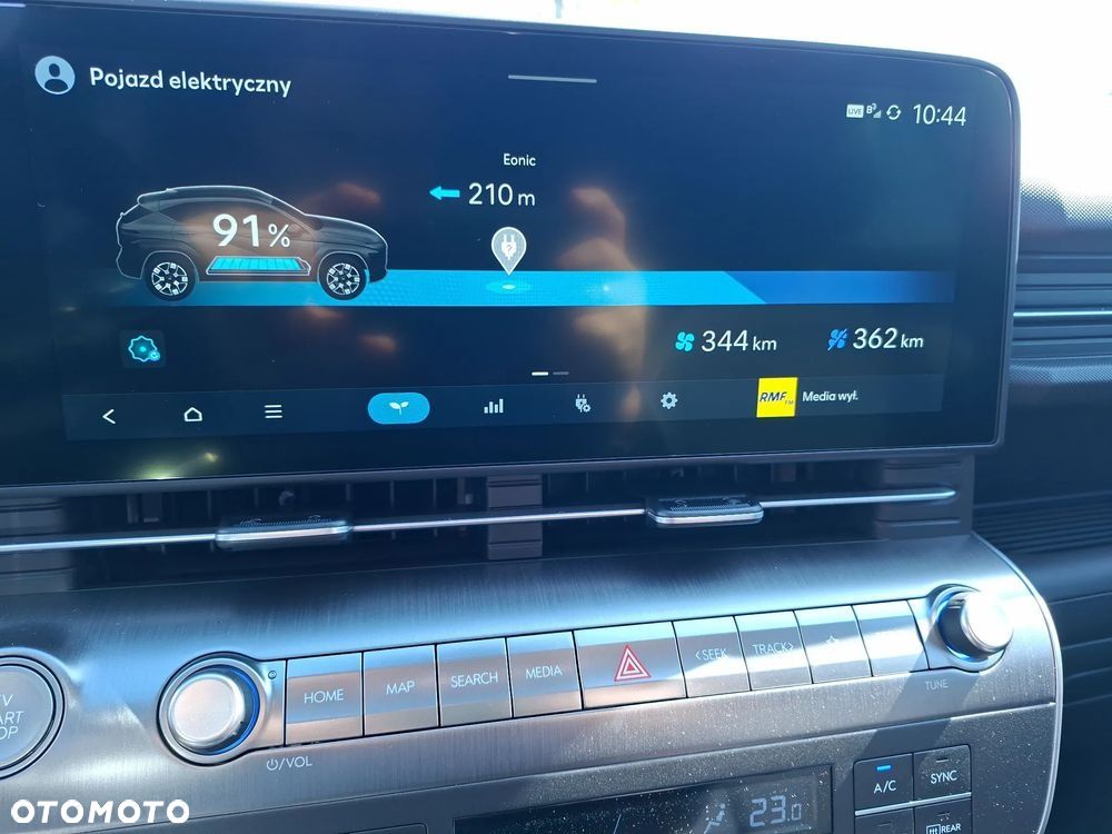 Hyundai Kona 65kWh Executive Plus - 24