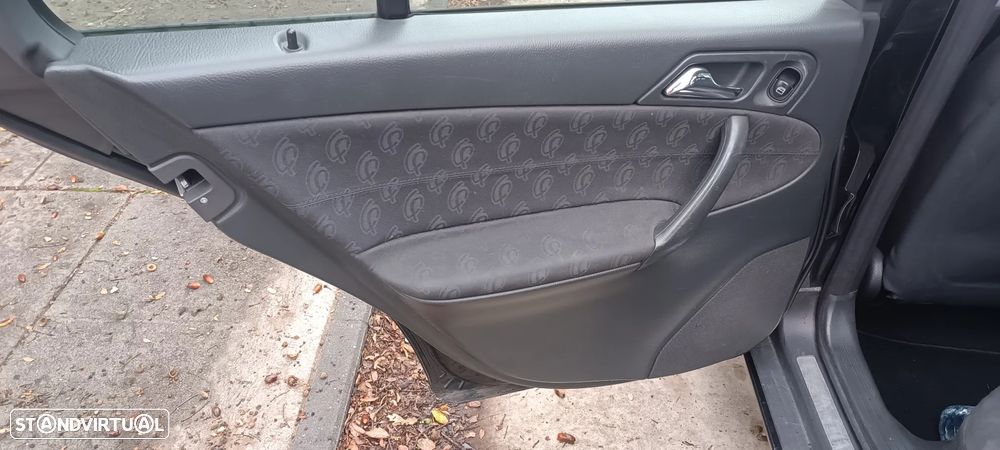 Mercedes-Benz C 220 CDi Classic - 14