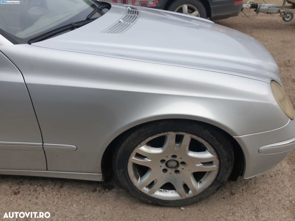 Aripa Dreapta Fata Mercedes Clasa E Class W211 2002 - 2009 Culoare C775 775 [K3445] - 1