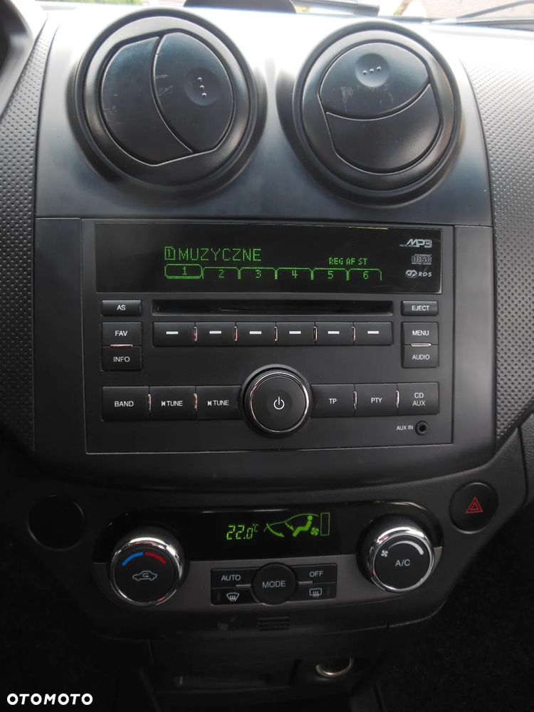 Chevrolet Aveo 1.4 16V LS - 14