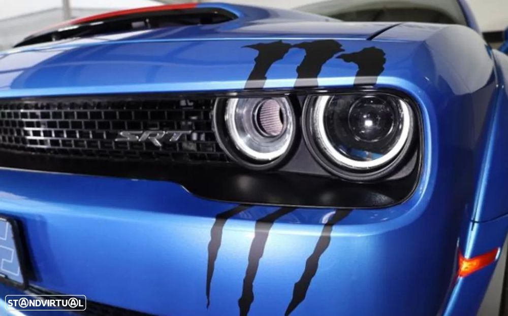 Dodge Challenger - 16