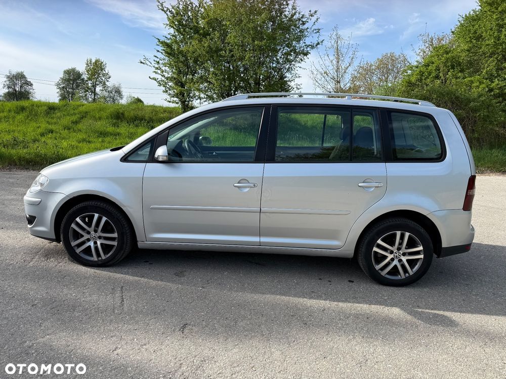 Volkswagen Touran 2.0 TDI Trendline - 4