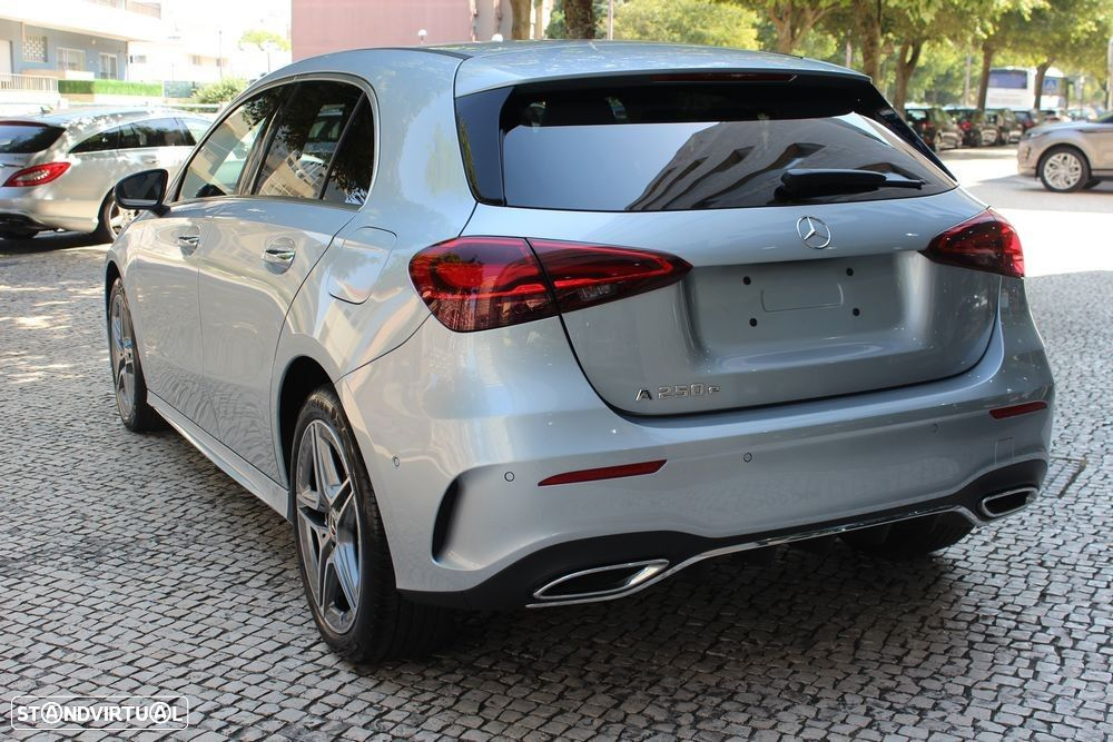 Mercedes-Benz A 250 e - 10