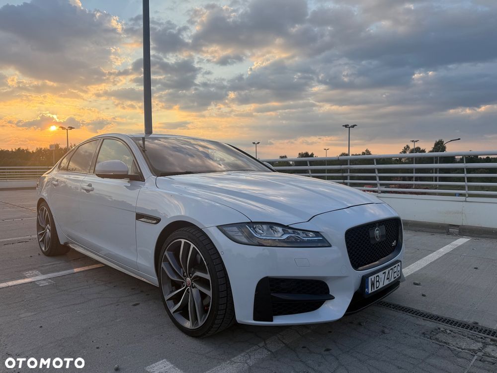 Jaguar XF 3.0 V6 AWD S - 4