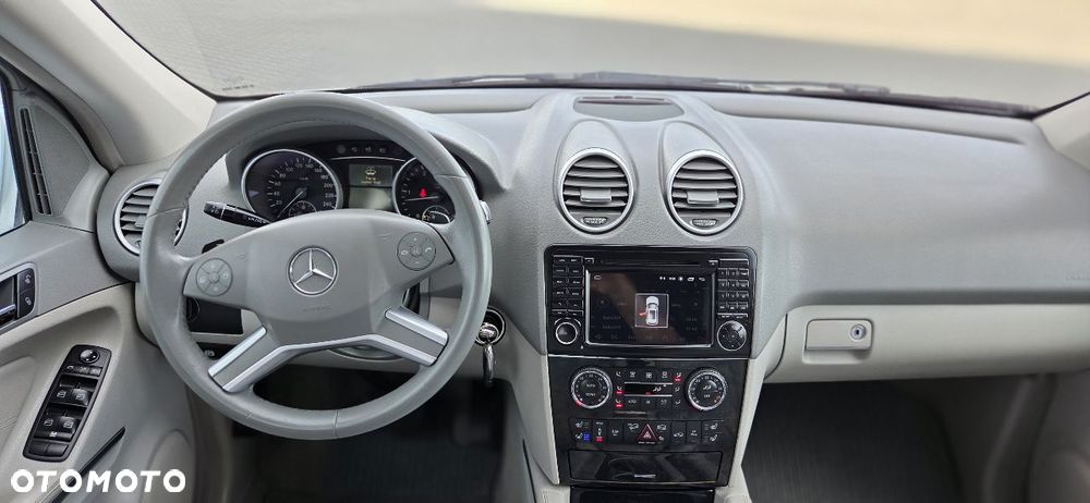 Mercedes-Benz ML 320 CDI 4Matic 7G-TRONIC DPF Edition 10 - 24