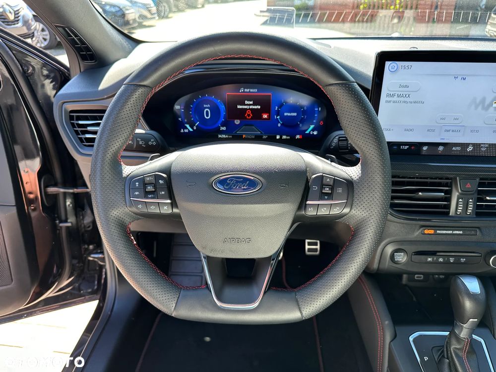 Ford Focus SW - 8