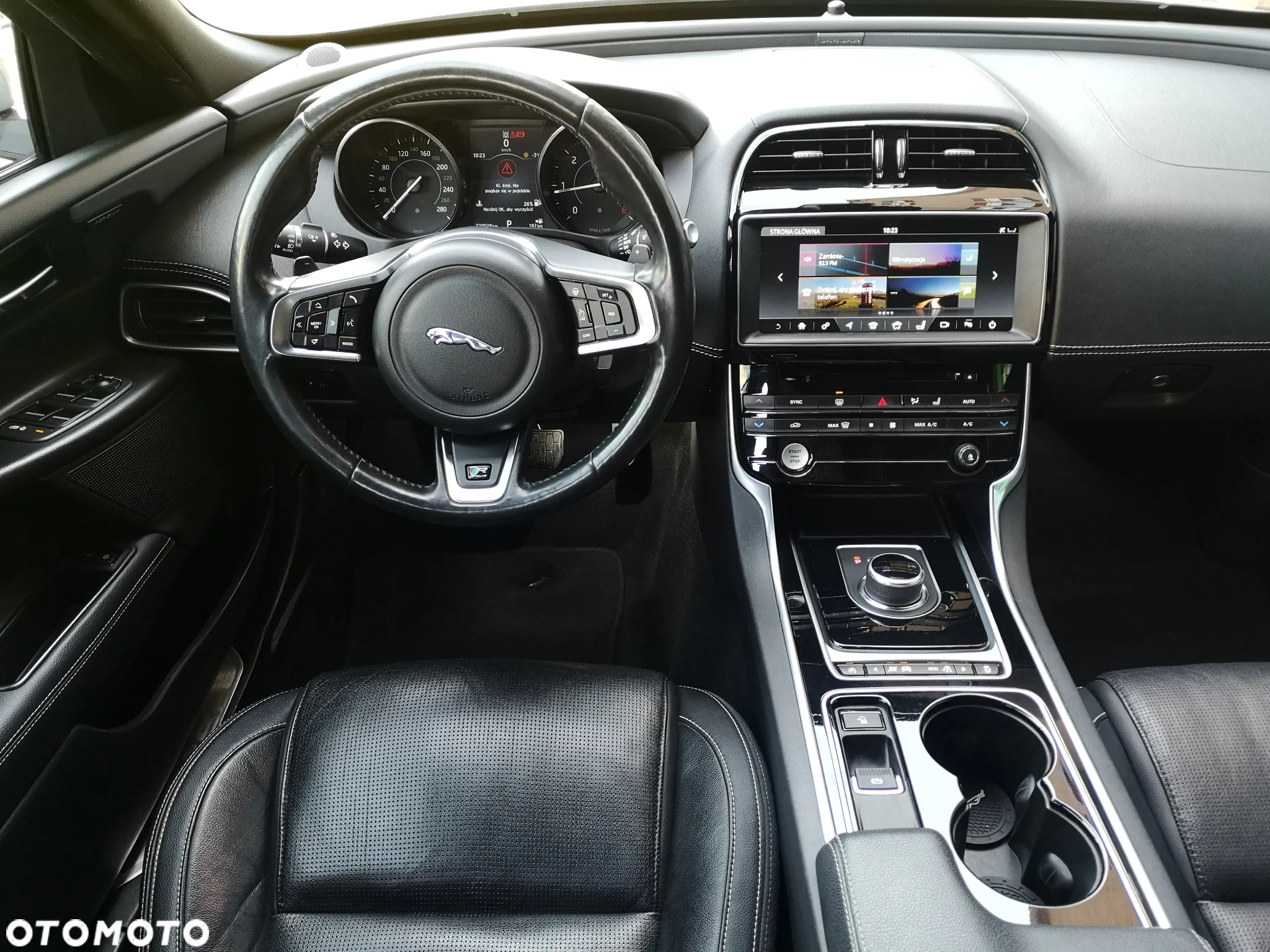 Jaguar XE 2.0 D R-Sport - 14
