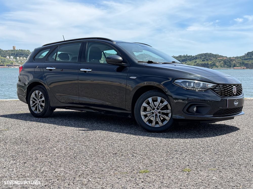 Fiat Tipo Station Wagon 1.3 M-Jet Lounge Tech - 17