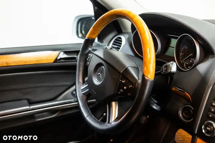 Mercedes-Benz GL 500 4Matic 7G-TRONIC - 15