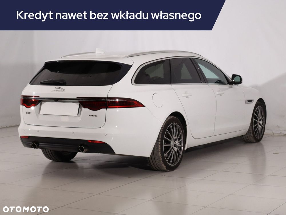 Jaguar XF - 7