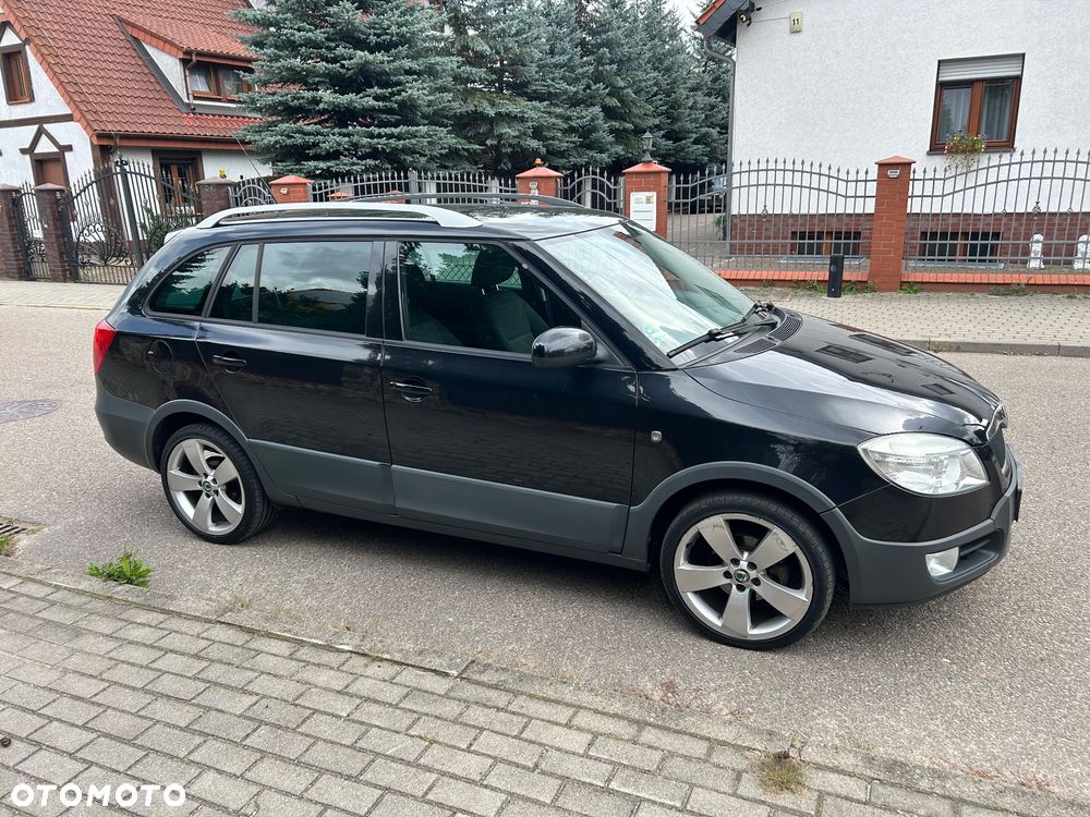 Skoda Fabia 1.6 16V Scout - 27