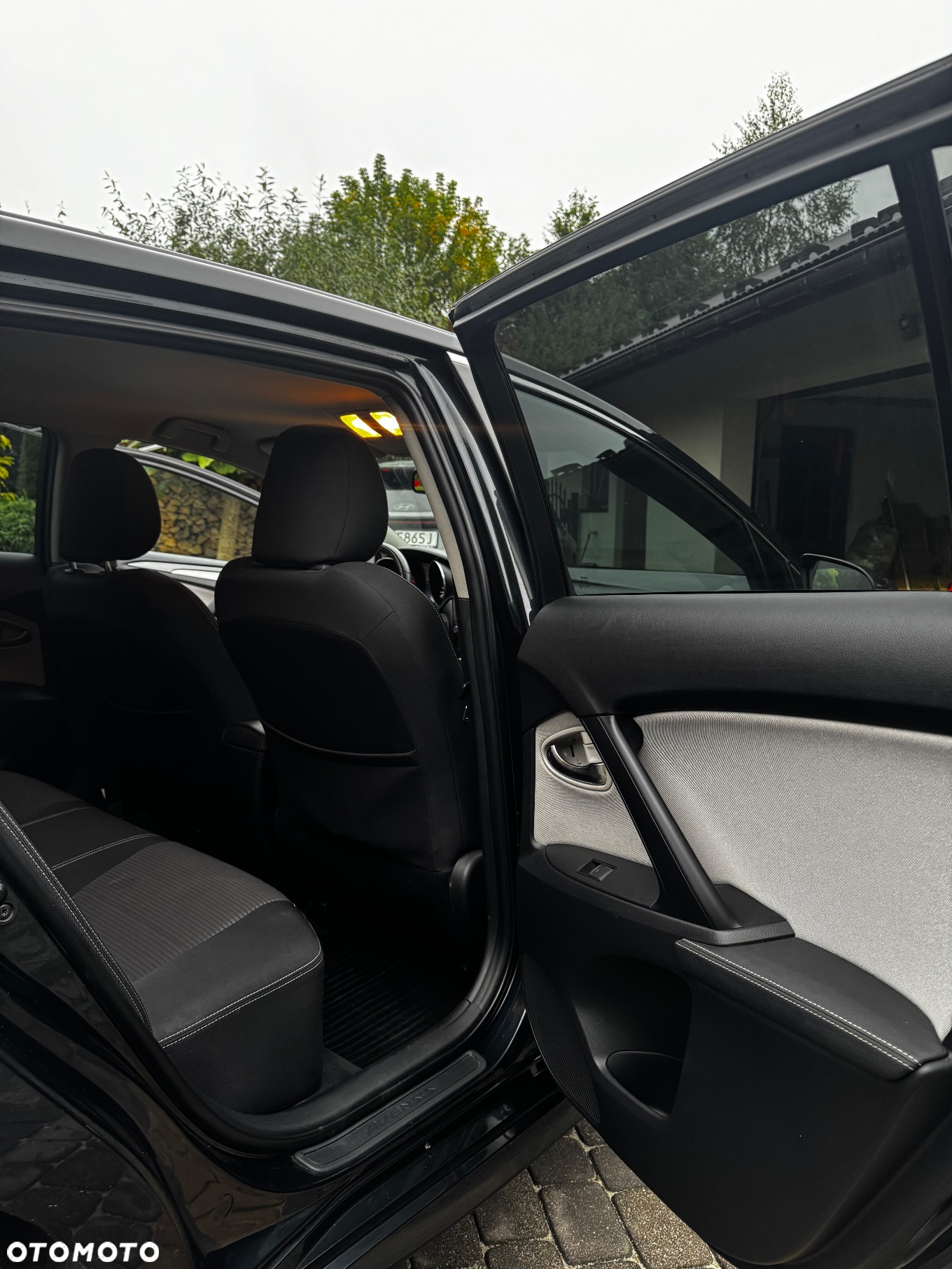 Toyota Avensis - 13