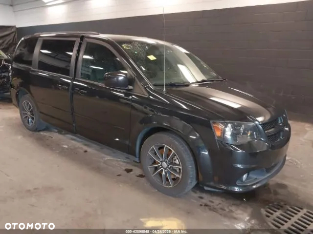 Dodge Grand Caravan 3.6 R/T - 21