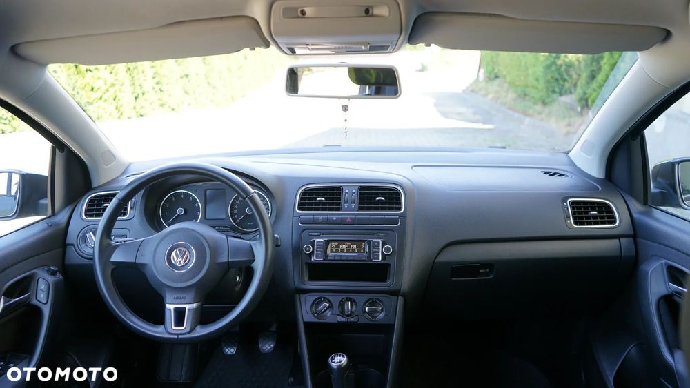 Volkswagen Polo 1.4 16V Comfortline - 27