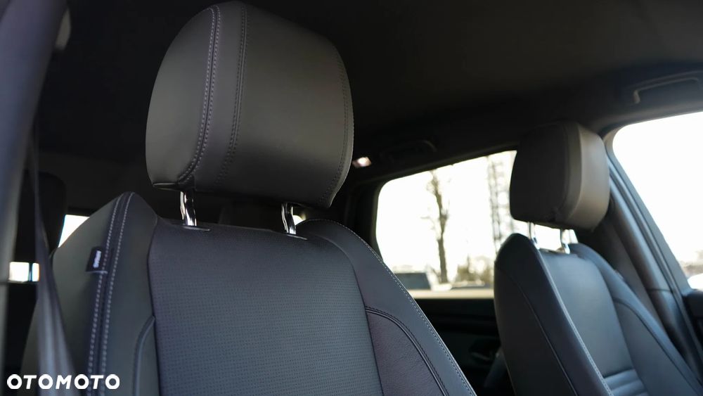 Land Rover Discovery Sport 2.0 D200 mHEV R-Dynamic SE - 21