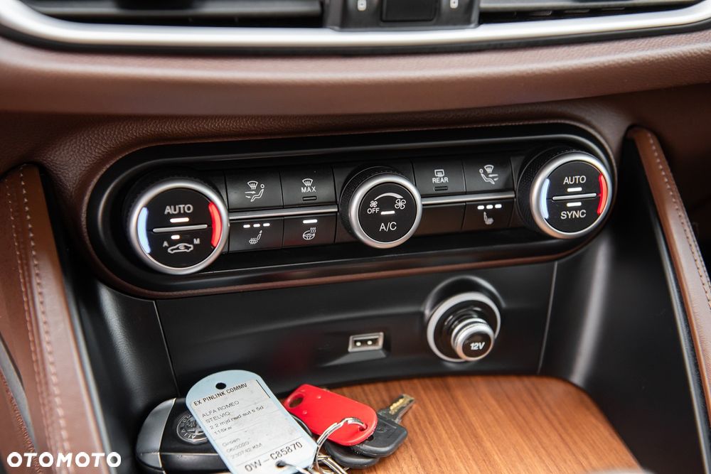 Alfa Romeo Stelvio 2.2 JTDM Super - 27