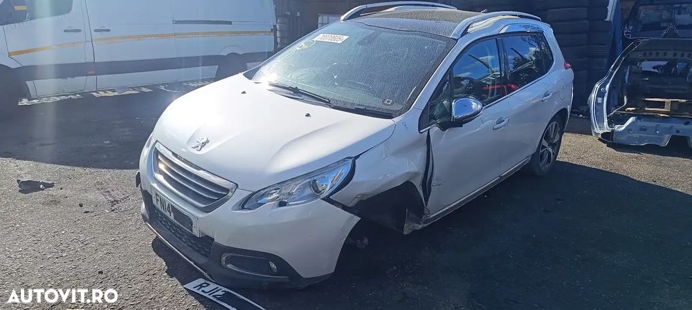 Dezmembrari / Dezmembrez Peugeot 2008 1.6 DV6C cutie viteze manuală 6 trepte start-stop cod culoare KWE - VOPSEA ALB SIDEFAT - 2