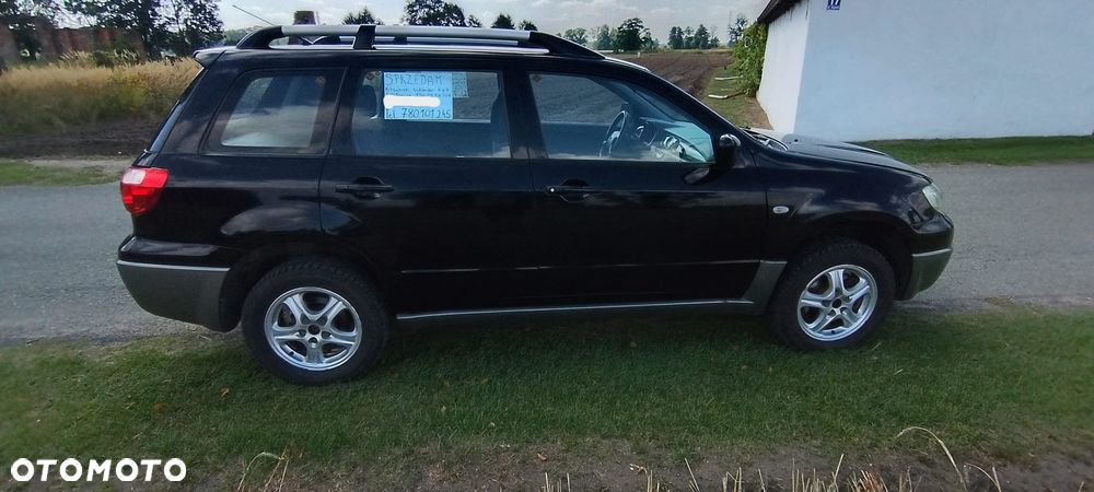 Mitsubishi Outlander 2.0 Comfort 4WD - 6