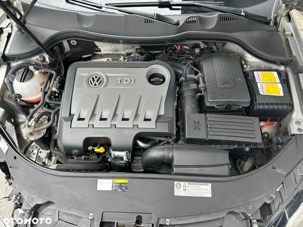Volkswagen Passat 2.0 TDI 4Mot Highline DSG - 6