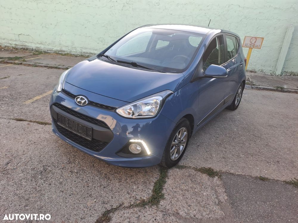 Hyundai i10 1.0 Fifa World Cup Edition - 13