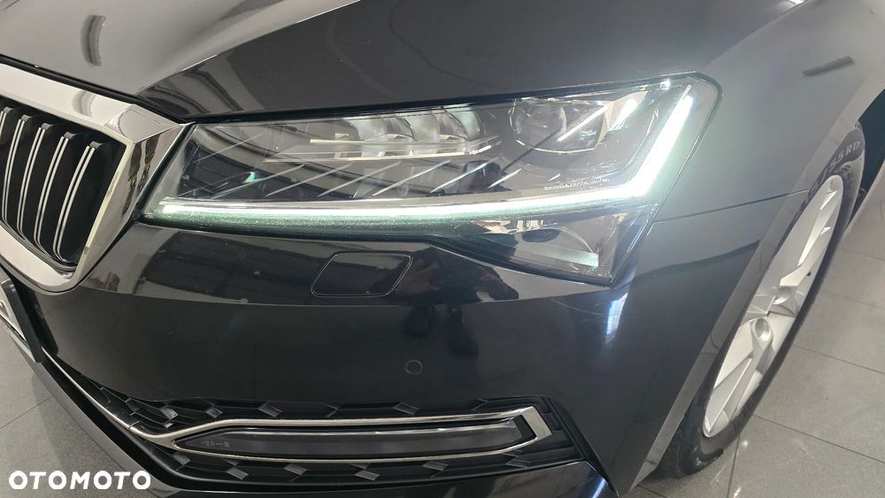 Skoda Superb 2.0 TDI SCR 4x4 Sportline DSG - 14