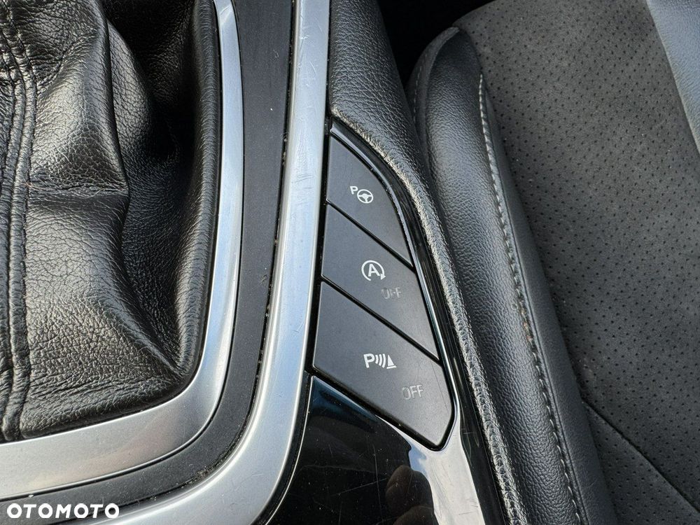 Ford Edge 2.0 TDCi Twin-Turbo 4WD ST-Line - 26