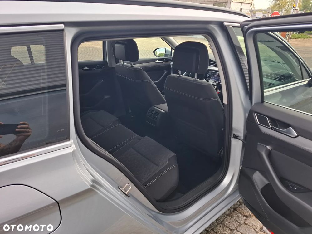 Volkswagen Passat Variant 1.5 TSI EVO Business - 8