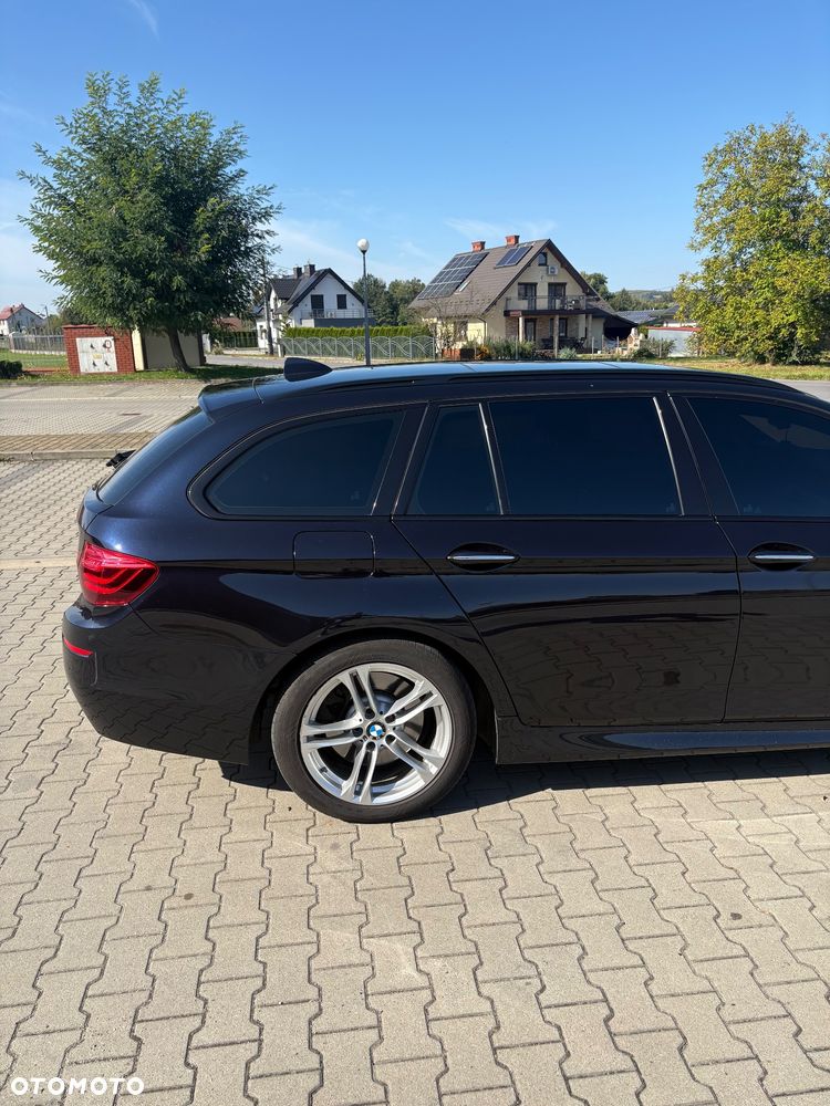 BMW Seria 5 530d xDrive - 7