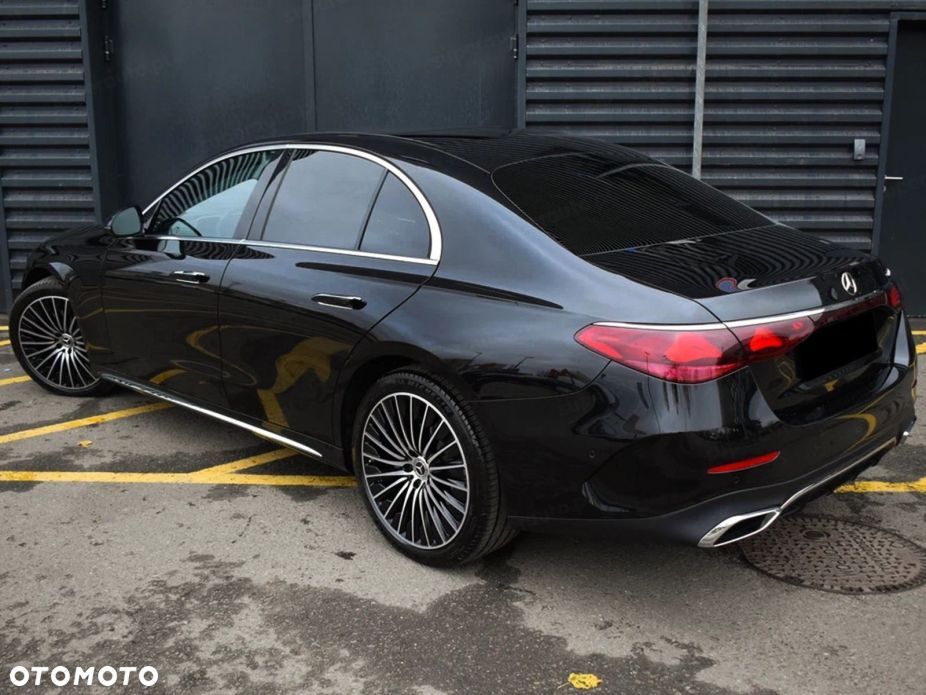 Mercedes-Benz Klasa E 220 d mHEV 4-Matic AMG 9G-Tronic - 3